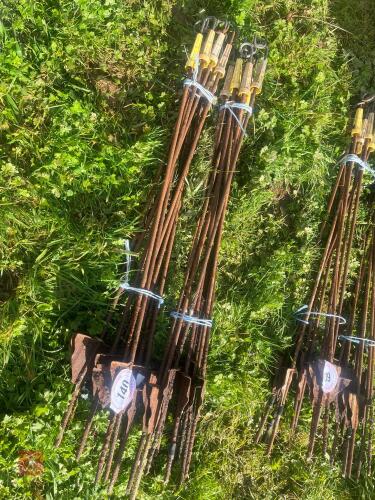 20 METAL ELECTRIC FENCING STAKES