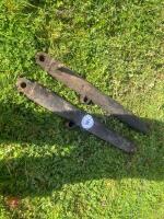 PAIR OF HYDRAULIC RAMS - 3