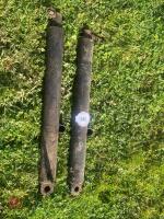 PAIR OF HYDRAULIC RAMS - 4