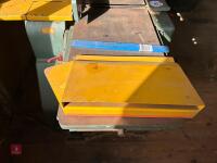 Buy It Now Lot 23 - 4