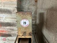 Buy It Now Lot 26 - 4