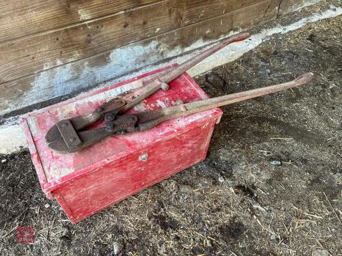 STORAGE BOX & BOLT CUTTERS