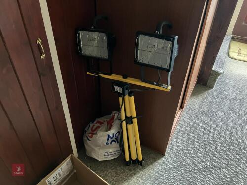 ELECTRIC SET OF WORKLIGHTS