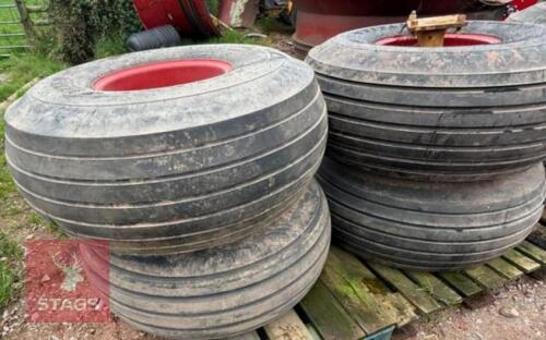 PAIR OF FAT BOY TYRES & STUB AXLES