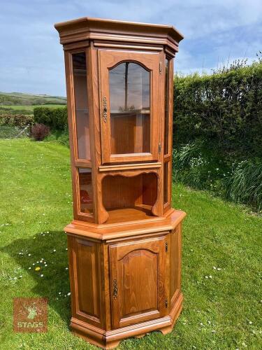 CORNER GLASS CUPBOARD UNIT