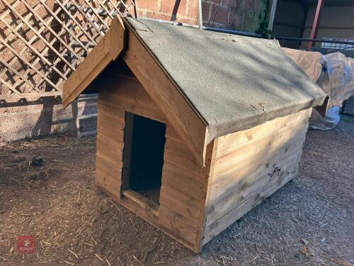 4' X 2' 9'' DOG KENNEL