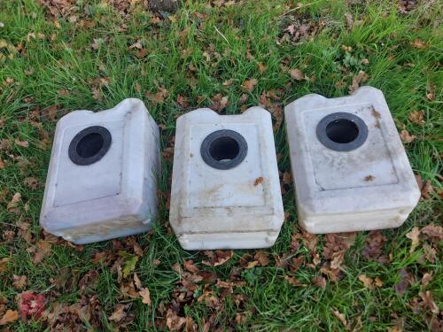 SHEEP MOLASSES FEEDERS