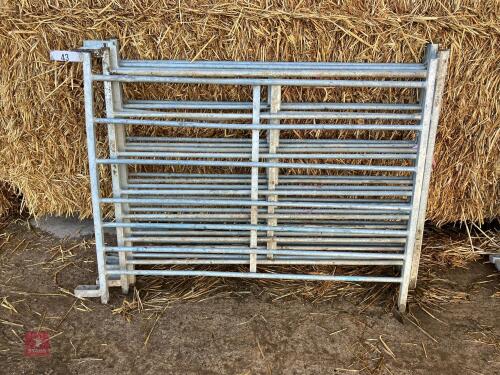 5 BATEMAN 4' GALVANISED HURDLES (43) * Late Reserve Added