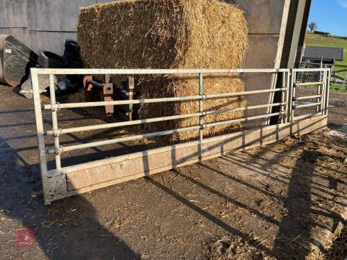 14' 6'' GALV GATED FEED BARRIER (57)