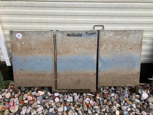 BATEMAN 1.9M GATED SHEETED HURDLE (81)