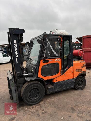 2015 DOOSAN D40SC-7 DIESEL 2WD FORKLIFT