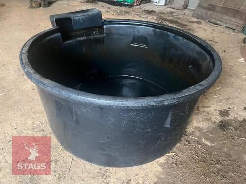 150 GALLON PLASTIC JFC DRINKING TROUGH