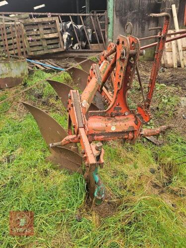 KVERNELAND 4 FURROW PLOUGH