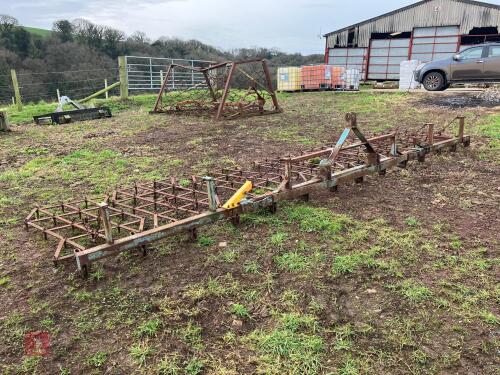 21' FOLDING DRAG HARROWS (17)