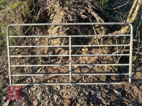 3 X HEAVY DUTY SHEEP HURDLES