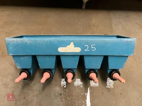 STALLION 5 TEAT CALF FEEDER (25)
