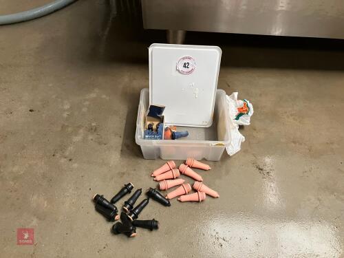 ASSORTED REPLACEMENT TEATS (42)