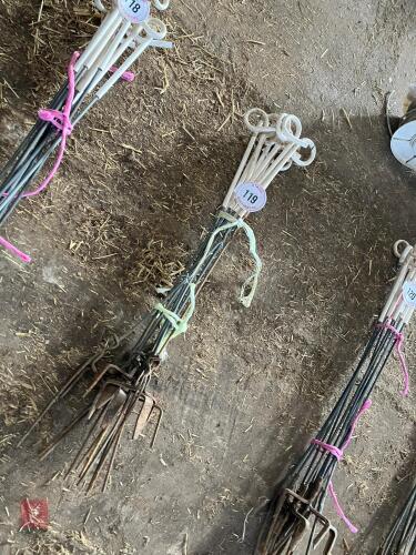 10 ELECTRIC FENCE STAKES (119)
