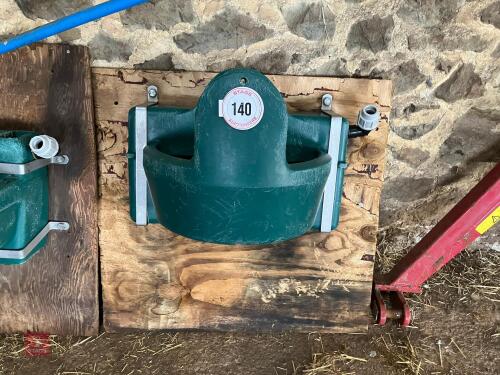 PLASTIC JFC WATER TROUGH (140)