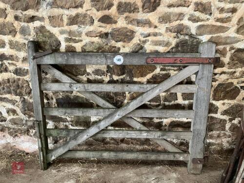 5' WOODEN GATE (149)