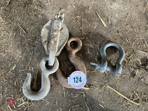 D-BOLT & HOOKS (124)