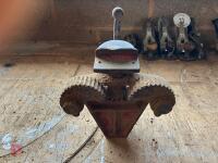 RECORD 153A CLAMP - 5