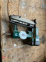 OMER AIR NAIL GUN