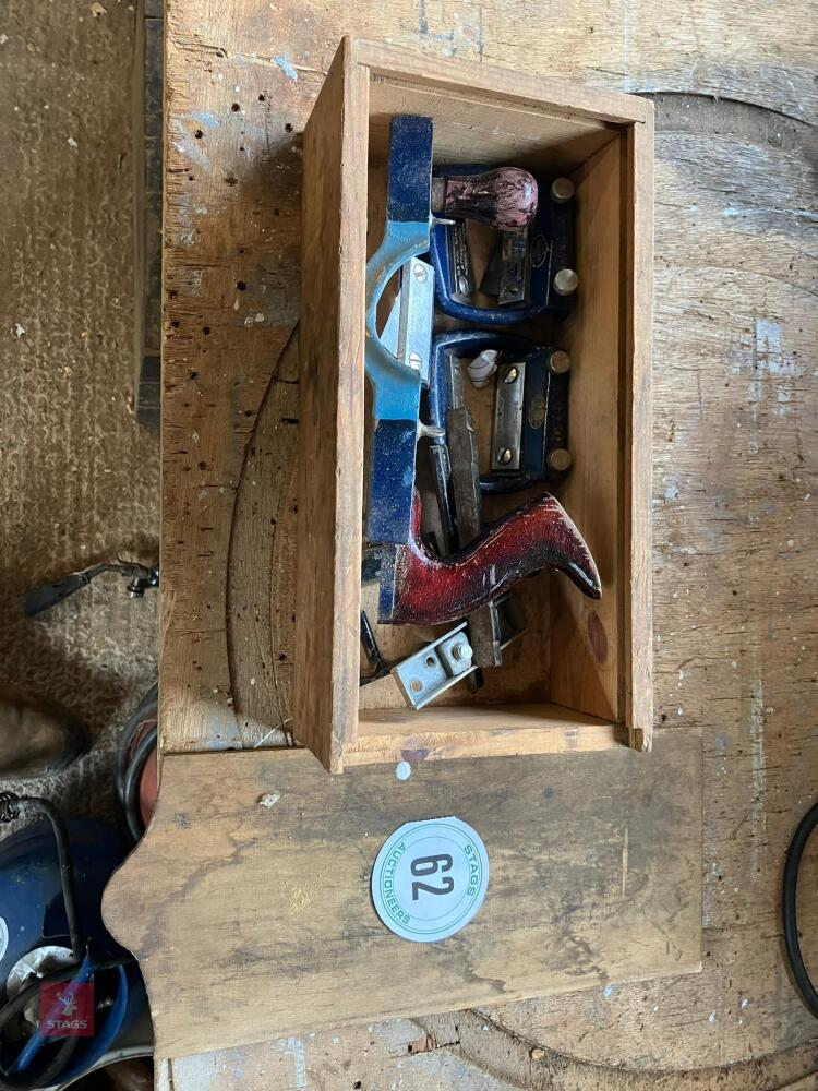 BOX OF RECORD GROOVING TOOLS