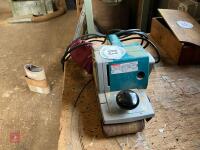 MAKITA 100MM X 610MM BELT SANDER - 2