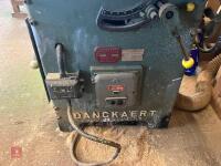 DANCKAERT D223 TABLE SAW - 10