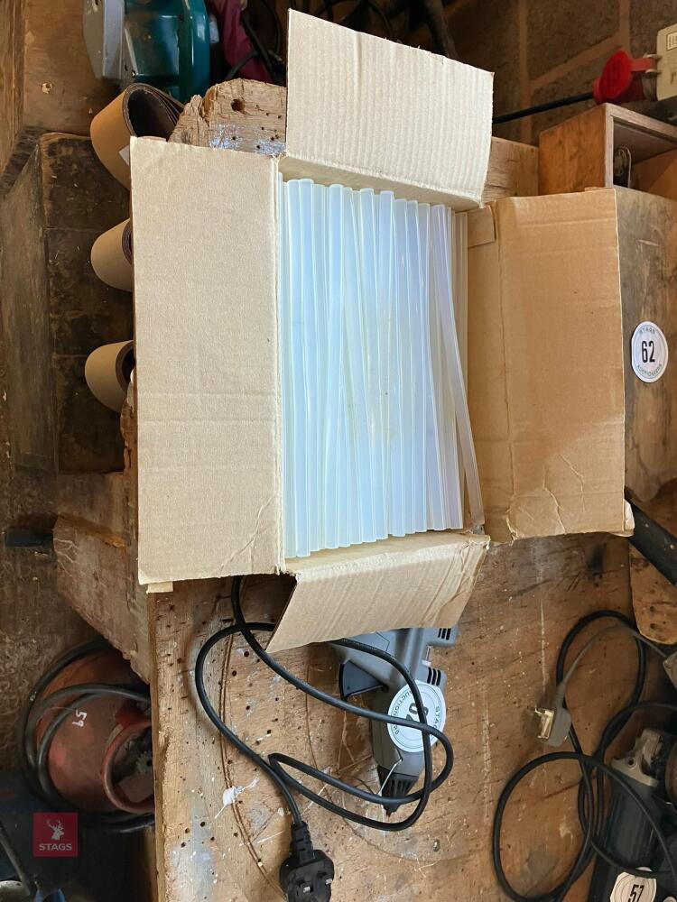 RAPESCO GLUE GUN & STICKS