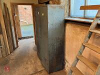 WORKSHOP CABINET - 4
