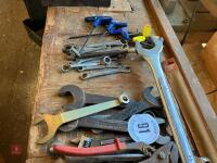 MIXED HAND TOOLS - 8