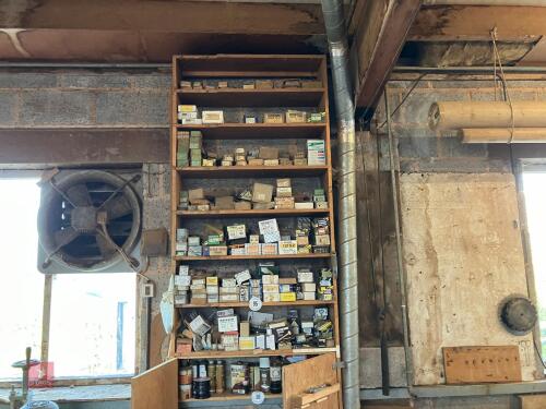 LARGE QTY OF FIXINGS