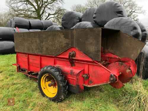 MASSEY FERGUSON DUNG SPREADER (S/R)