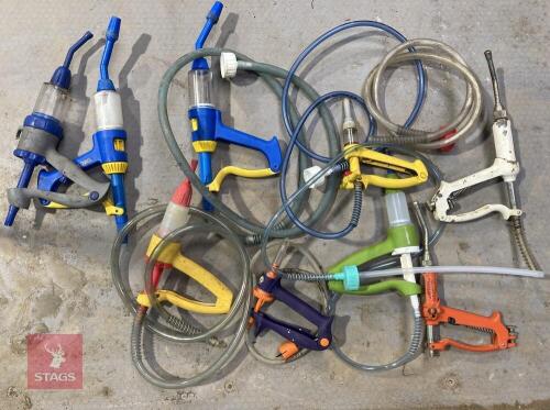 COLLECTION OF DRENCHING GUNS (S/R)