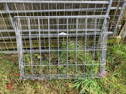 2 X 3' WALL MOUNTED HAY RACKS (112)