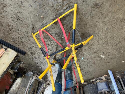 ADJUSTABLE LOG CRADEL
