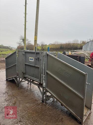 IAE SHEEP DOCKING CRATE