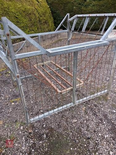 'THE COLY' GALVANISED ROUND BALE FEEDER