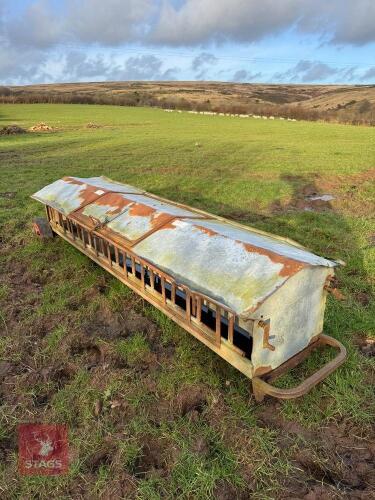 8' DOUBLE SIDED CREEP FEEDER