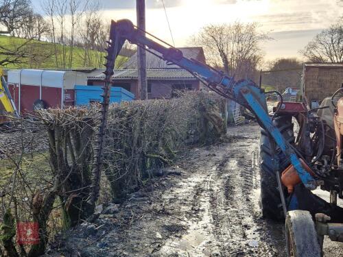 TWOSE 670 MID MOUNTED HEDGE CUTTER
