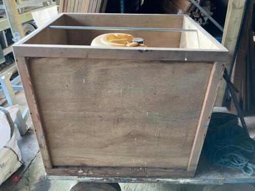 1M X 80CM X 88CM WOODEN CRATE