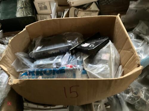 15 DEADBOLT LOCKS C/W KEYS