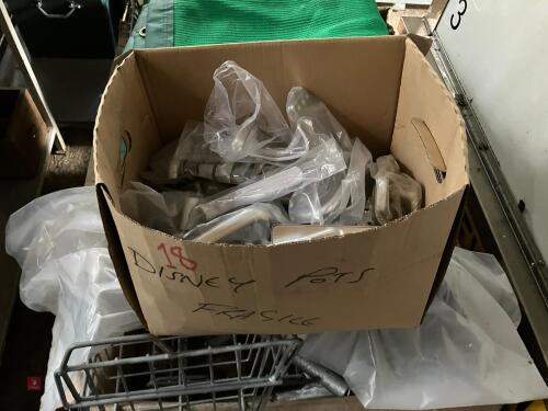 BOX OF ALUMINIUM DOOR HANDLES