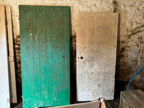 2 WOODEN DOORS