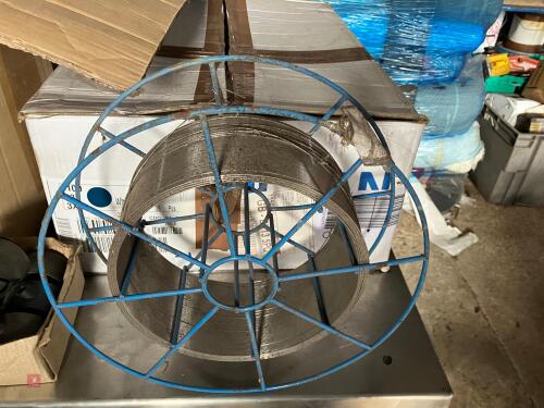 ROLL OF STAINLESS STEEL WIRE