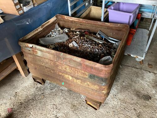 METAL STILLAGE & CONTENTS