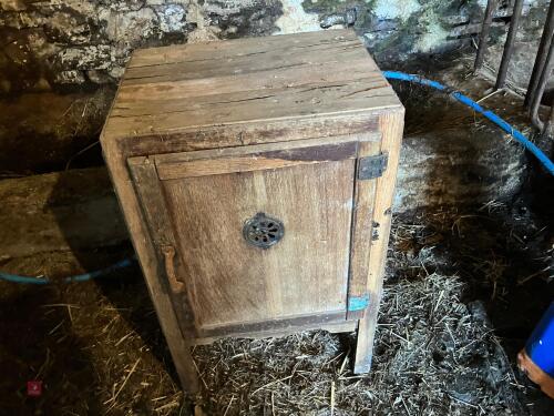 VINTAGE MEAT SAFE