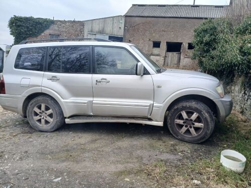 2003 MITSUBISHI SHOGUN TRUCK (S/R)